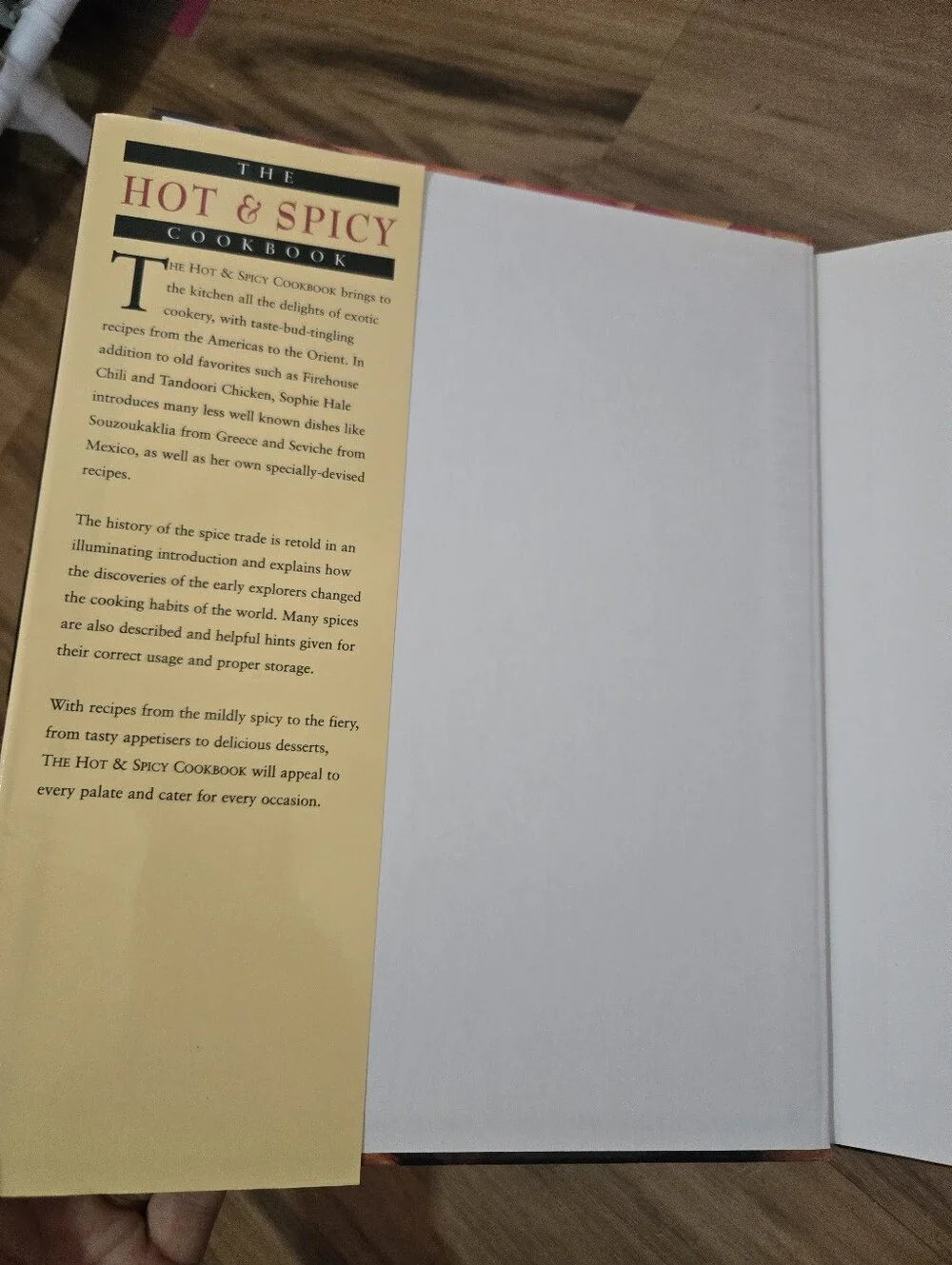 4/$15 The Hot & Spicy Cookbook Sophie Hale Hardcover 1996 International Spicy